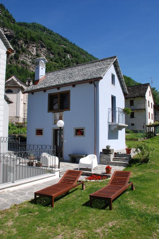 Ca' Del Borgo Hotel Cadarese Exterior photo